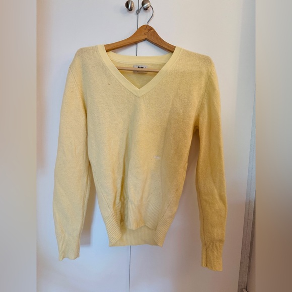 Vintage Acne V-Neck 💛 - Picture 1 of 6